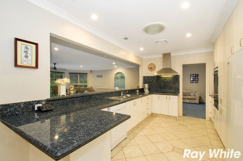 Photo - 4 Bendtree Way, Castle Hill NSW 2154 - Image 4