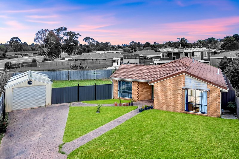 Photo - 4 Bengal Court, Cranbourne VIC 3977 - Image 14