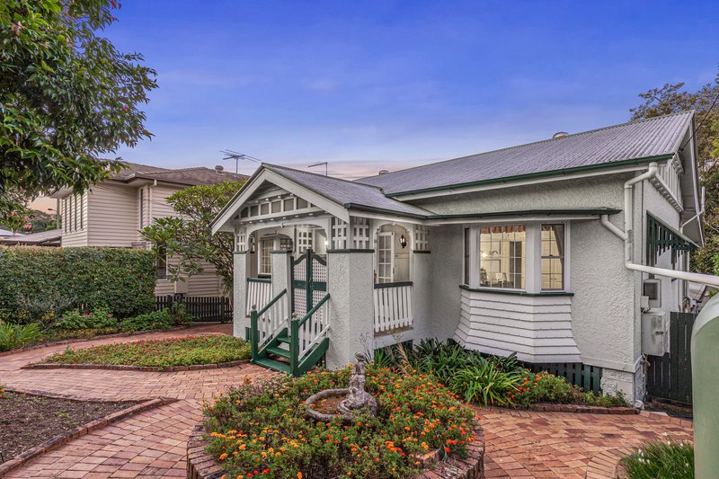 4 Beresford Terrace, Coorparoo QLD 4151