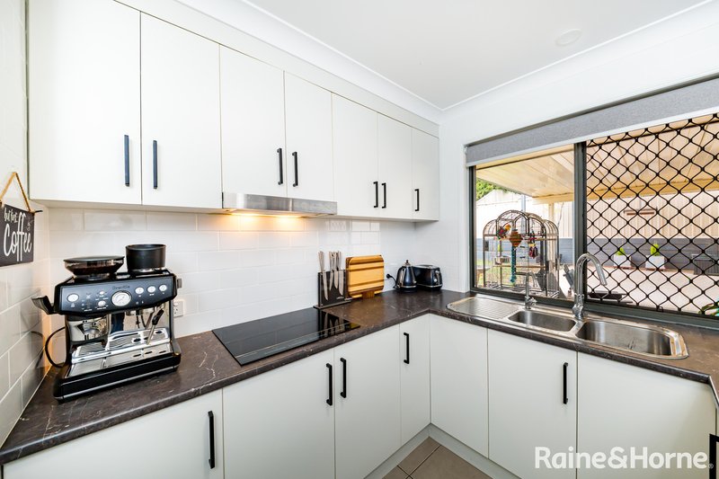 Photo - 4 Bernard Crescent, Kingaroy QLD 4610 - Image 5