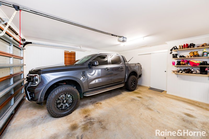 Photo - 4 Bernard Crescent, Kingaroy QLD 4610 - Image 15