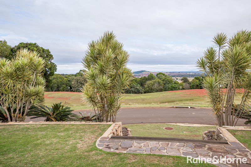 Photo - 4 Bernard Crescent, Kingaroy QLD 4610 - Image 24