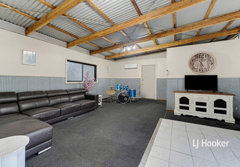 Photo - 4 Bidstrup Avenue, Broadford VIC 3658 - Image 13