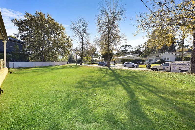 Photo - 4 Bingara Street, West Pymble NSW 2073 - Image 2