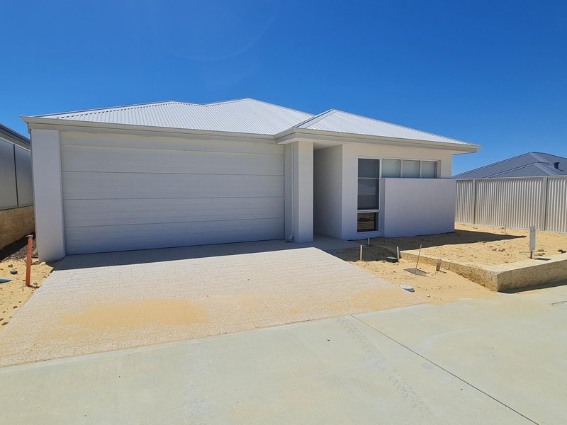 4 Binningup Terrace, Eglinton WA 6034