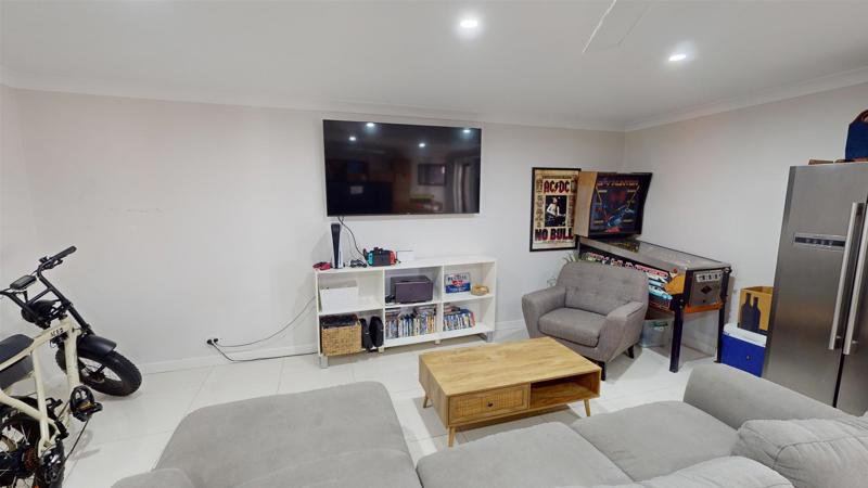 Photo - 4 Birch Court, Palm Beach QLD 4221 - Image 18