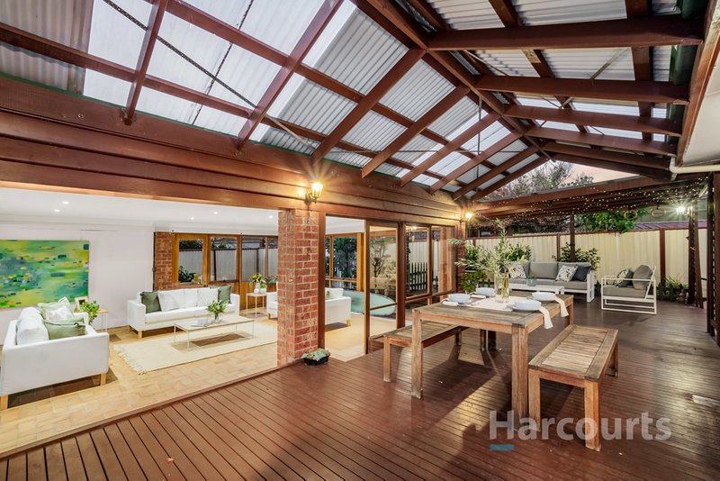 Photo - 4 Birkdale Close, Wantirna VIC 3152 - Image 6