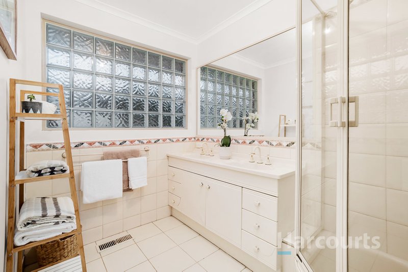 Photo - 4 Birkdale Close, Wantirna VIC 3152 - Image 8