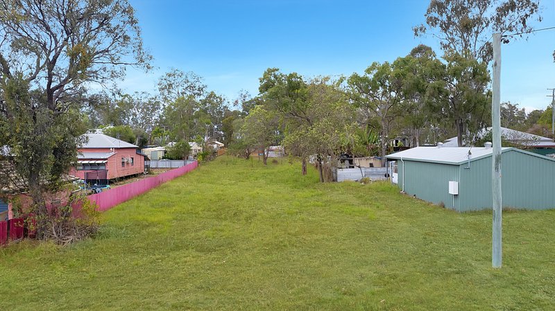 Photo - 4 Blackall Street, Avondale QLD 4670 - Image 3