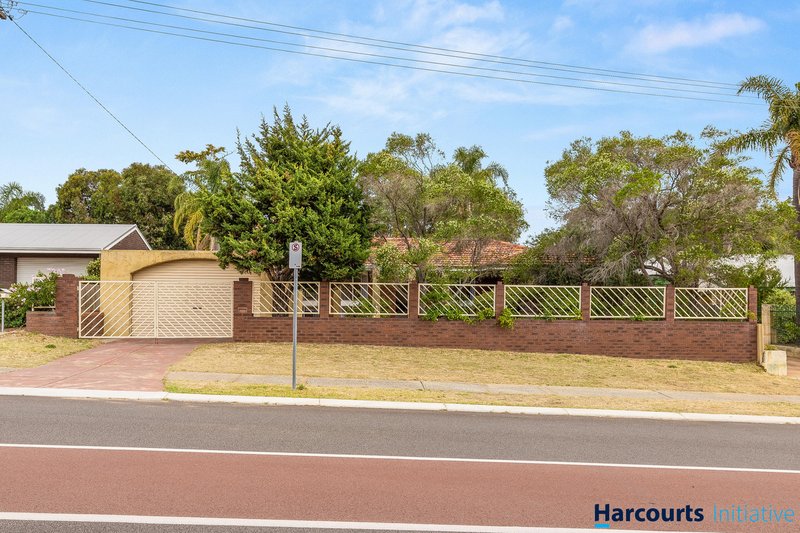 Photo - 4 Blackmore Avenue, Girrawheen WA 6064 - Image 25