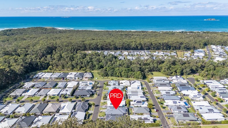 Photo - 4 Blackwood Street, Sapphire Beach NSW 2450 - Image 4