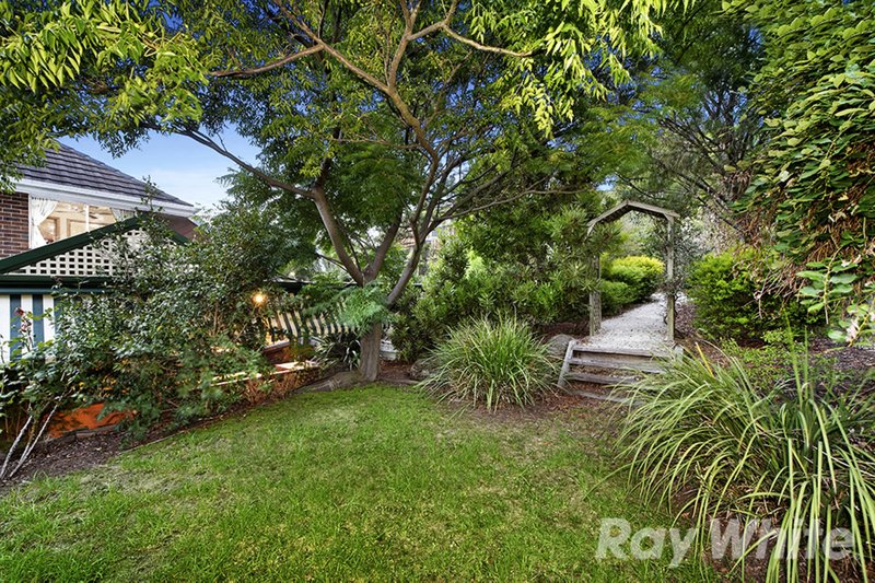 Photo - 4 Blanton Drive, Mulgrave VIC 3170 - Image 10