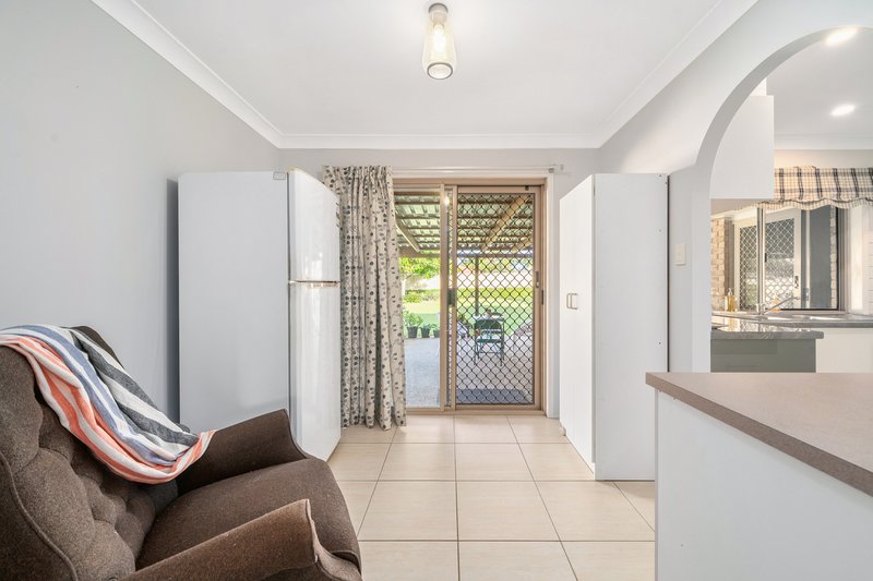 Photo - 4 Blatchford Drive, Murrumba Downs QLD 4503 - Image 11