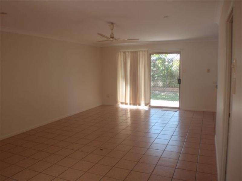 Photo - 4 Blue Lake Court, Kirwan QLD 4817 - Image 3