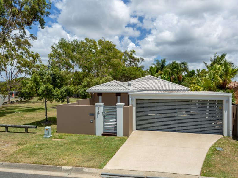 4 Bluemoon Close, Burleigh Waters QLD 4220