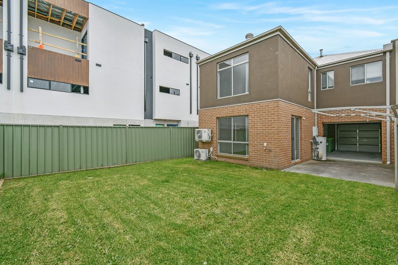 Photo - 4 Bluestone Street, Pakenham VIC 3810 - Image 10