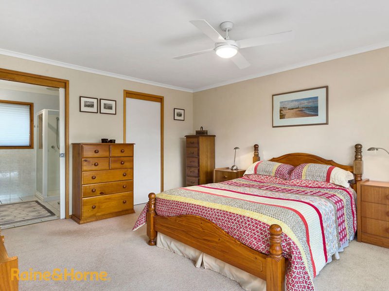 Photo - 4 Bluewater Court, Kingston Beach TAS 7050 - Image 13