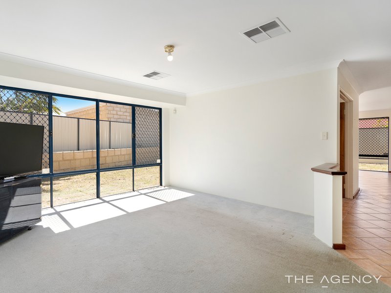 Photo - 4 Blyth Close, Warnbro WA 6169 - Image 4