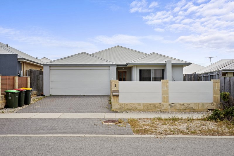 4 Board Street, Yanchep WA 6035