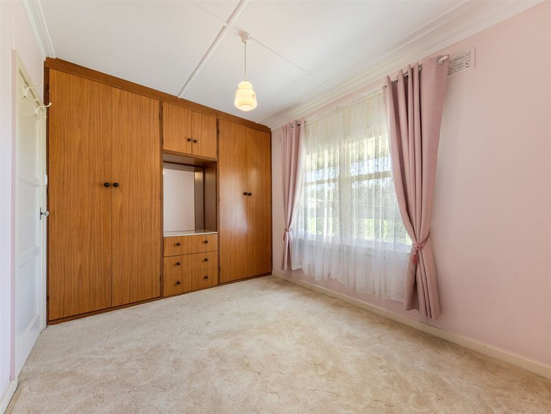 Photo - 4 Bond Court, Wangaratta VIC 3677 - Image 6