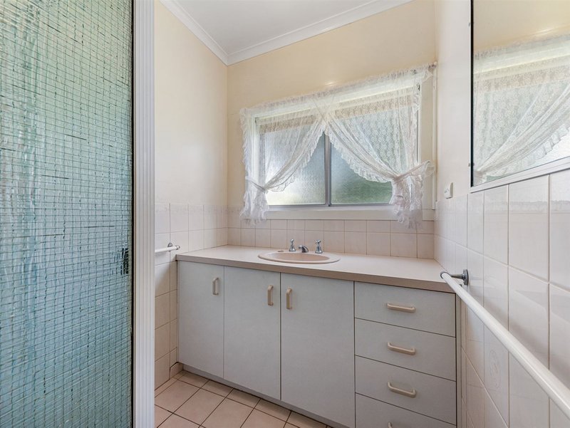 Photo - 4 Bond Court, Wangaratta VIC 3677 - Image 7