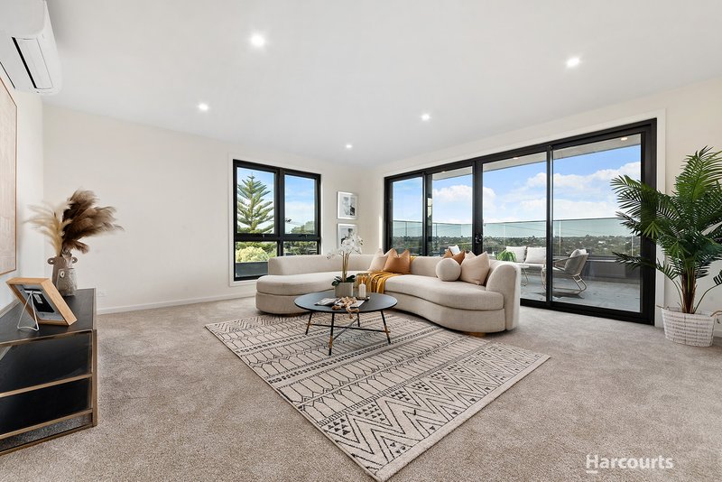 Photo - 4 Bond Street, Doncaster VIC 3108 - Image 5