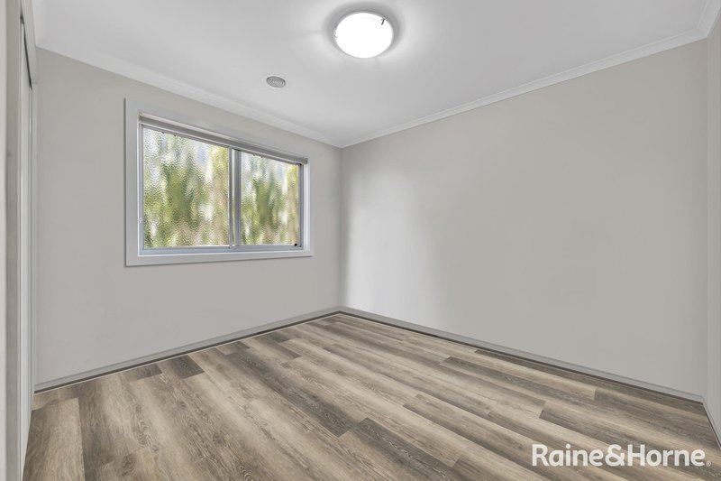 Photo - 4 Bonita Avenue, Tarneit VIC 3029 - Image 9