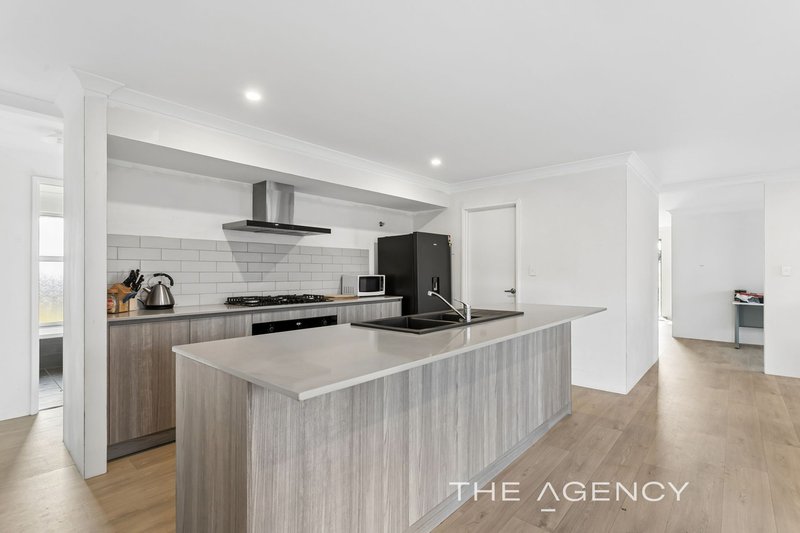 Photo - 4 Boolok Avenue, Wundowie WA 6560 - Image 4