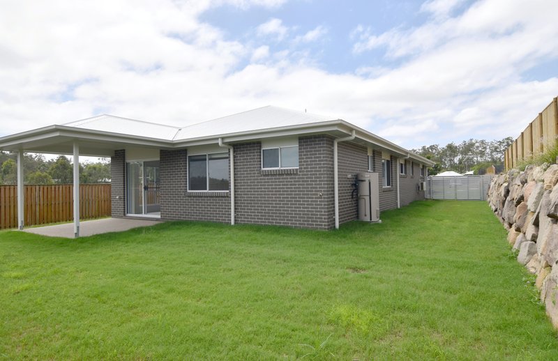 Photo - 4 Boondooma Court, Boyne Island QLD 4680 - Image 17