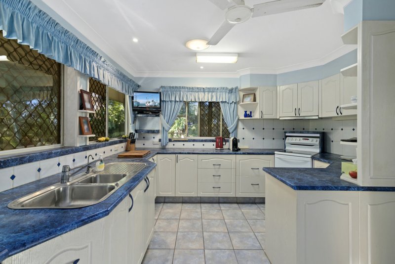 Photo - 4 Boorala Court, Tugun QLD 4224 - Image 3