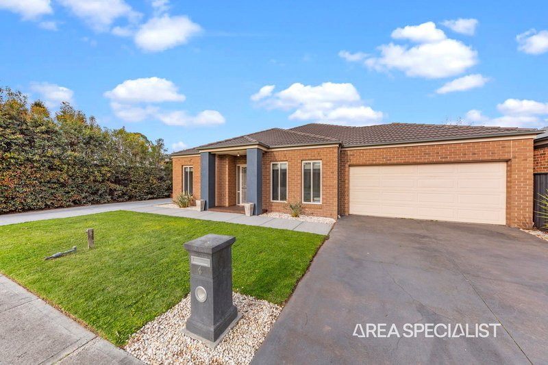 Photo - 4 Booth Place, Pakenham VIC 3810 - Image 2