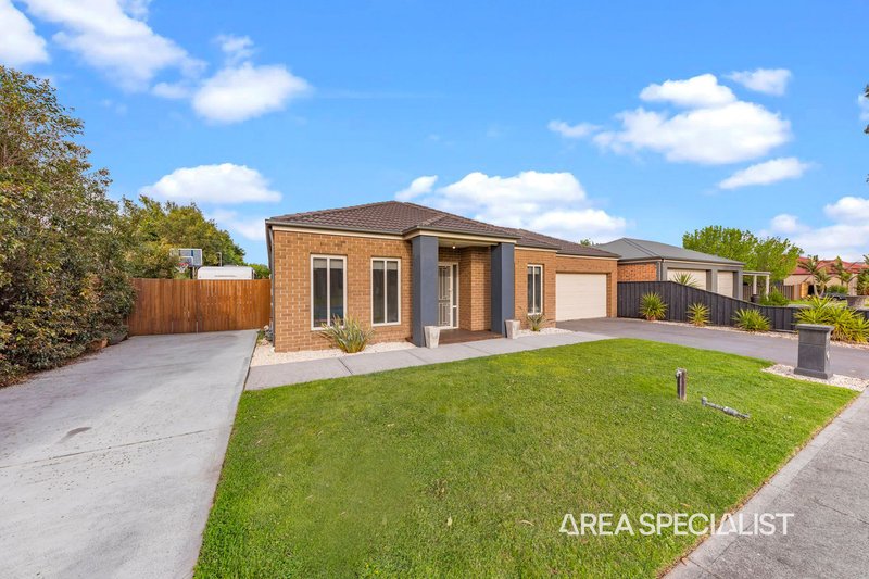 Photo - 4 Booth Place, Pakenham VIC 3810 - Image 3