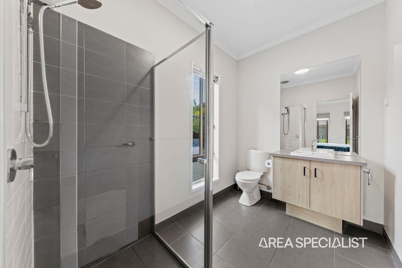 Photo - 4 Booth Place, Pakenham VIC 3810 - Image 16