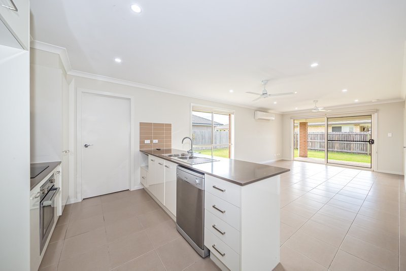 Photo - 4 Bora Place, Ningi QLD 4511 - Image 4