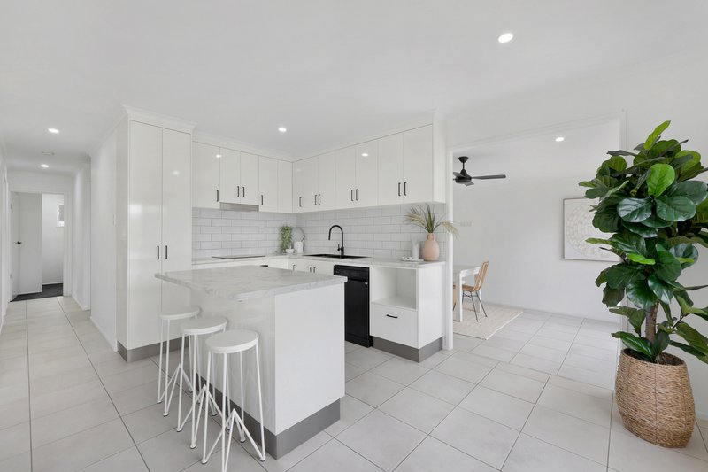 Photo - 4 Borg Court, Beaconsfield QLD 4740 - Image 1