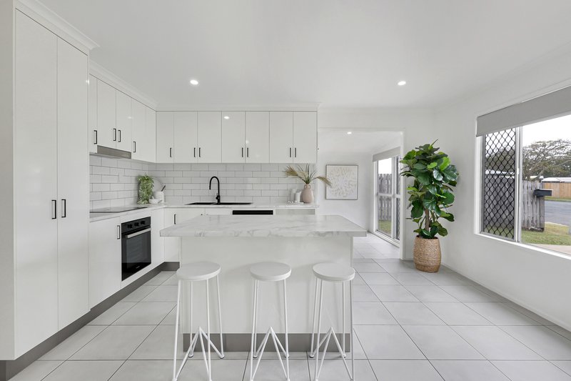 Photo - 4 Borg Court, Beaconsfield QLD 4740 - Image 3