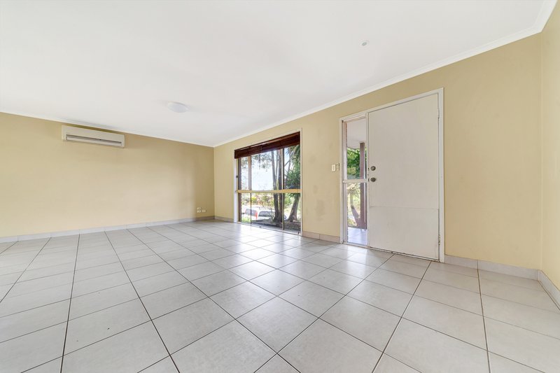 Photo - 4 Bou Court, Edens Landing QLD 4207 - Image 4