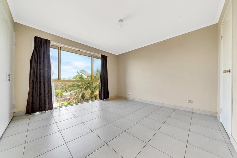 Photo - 4 Bou Court, Edens Landing QLD 4207 - Image 9