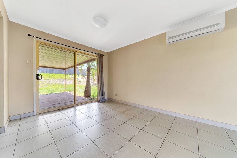 Photo - 4 Bou Court, Edens Landing QLD 4207 - Image 14