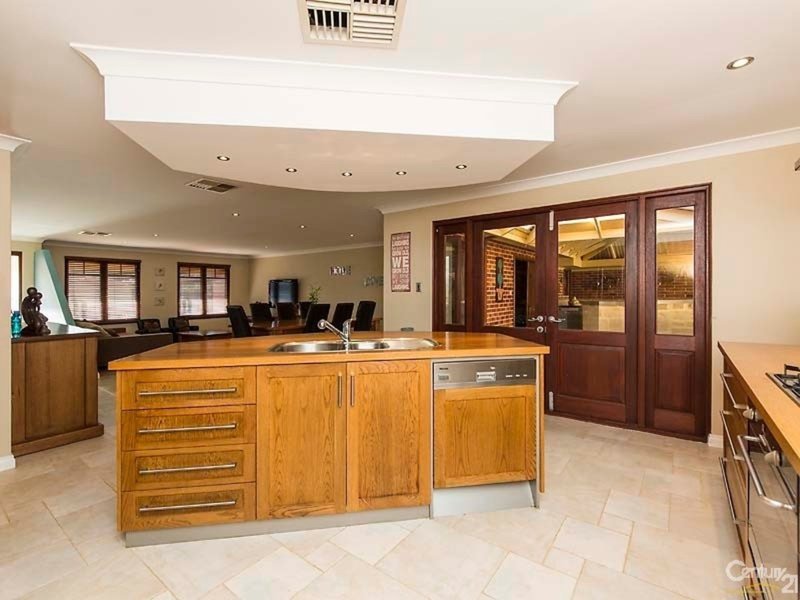 Photo - 4 Bow Place, Mullaloo WA 6027 - Image 11