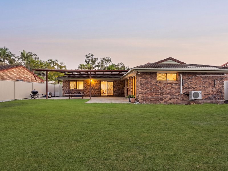Photo - 4 Bowen Court, Helensvale QLD 4212 - Image 3