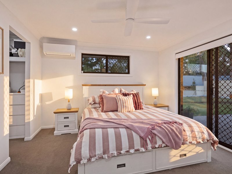Photo - 4 Bowen Court, Helensvale QLD 4212 - Image 13