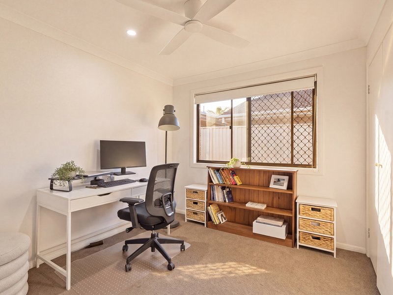 Photo - 4 Bowen Court, Helensvale QLD 4212 - Image 15