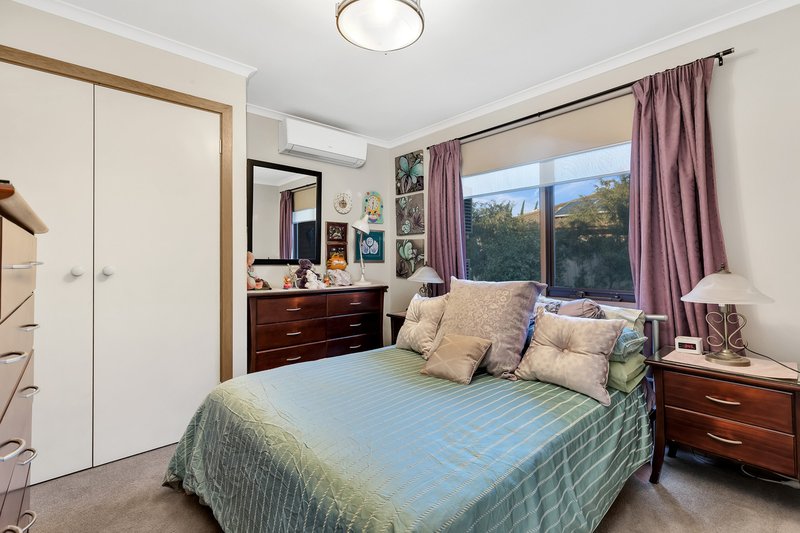 Photo - 4 Bower Drive, Werribee VIC 3030 - Image 8