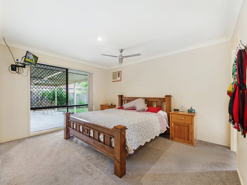 Photo - 4 Boyer Street, Pacific Pines QLD 4211 - Image 6