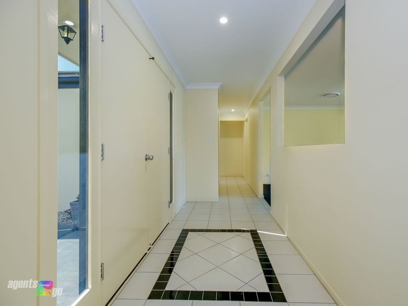 Photo - 4 Bracefell Street, Southside QLD 4570 - Image 7