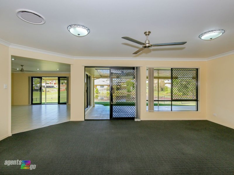 Photo - 4 Bracefell Street, Southside QLD 4570 - Image 9