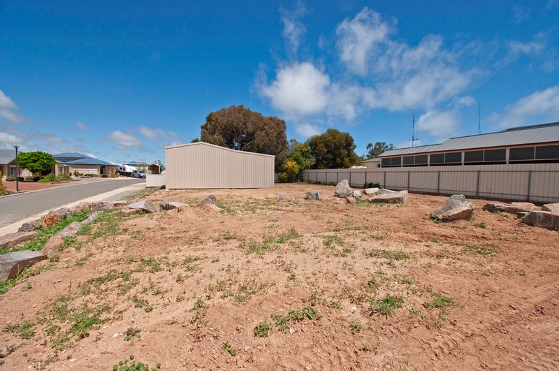 Photo - 4 Bradshaw Street, Moonta Bay SA 5558 - Image 11