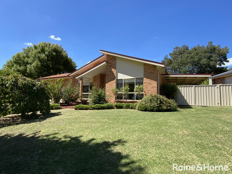 Photo - 4 Braemar Circuit, Orange NSW 2800 - Image 3