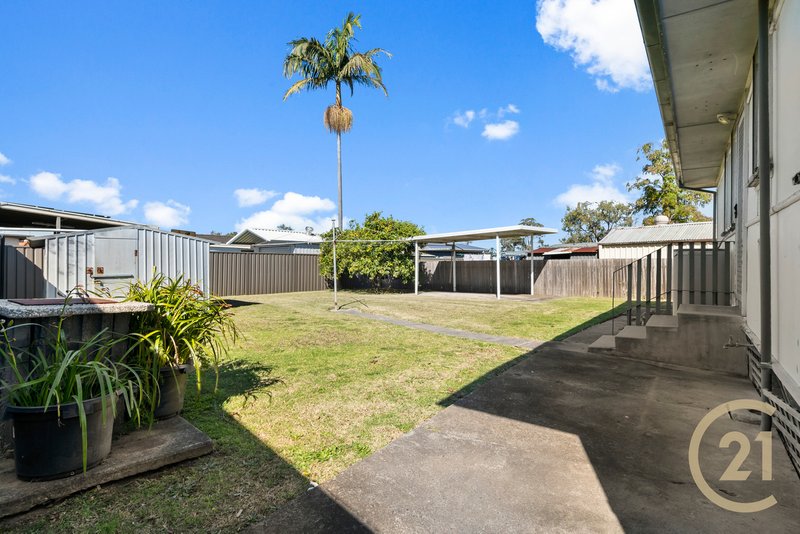 Photo - 4 Brain Avenue, Lurnea NSW 2170 - Image 13